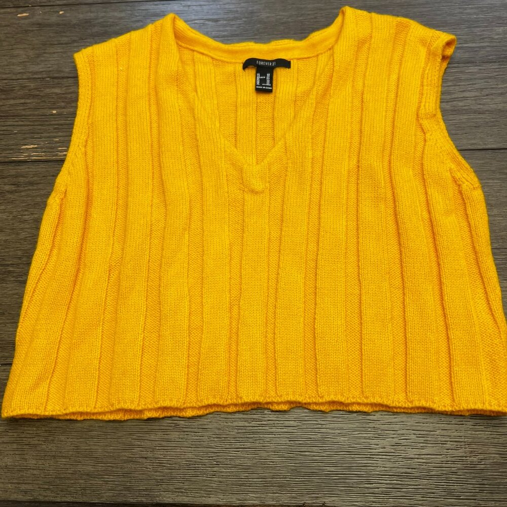 Forever 21 V-Neck Sleeveless Crop Sweater
